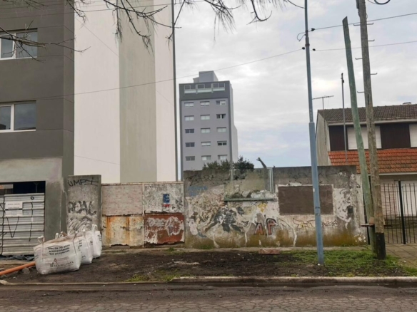 Lote en Zona C2 a 100 mts del Mar — Gran Potencial