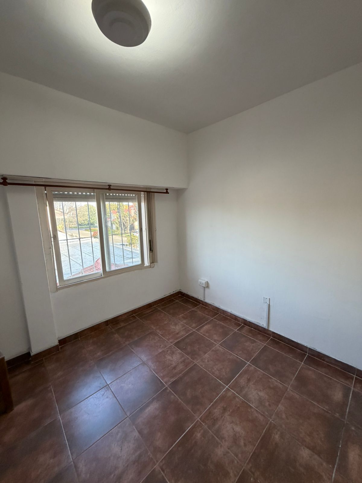 WhatsApp Image 2026-05-12 at 17.05.05FEW PATIO + TERRAZA POR U$S 43.000