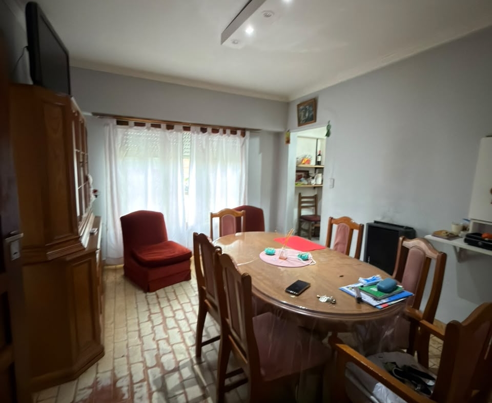 OPORTUNIDAD REAL: PH DE 3 AMBIENTES CON GARAGE Y PATIO A U$S 52.000