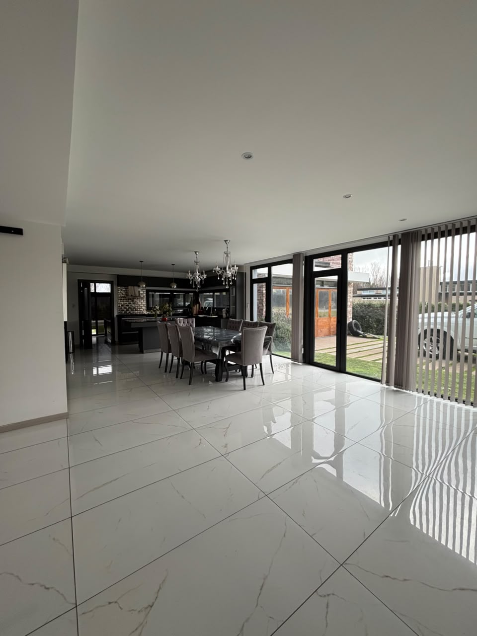 22 EXCLUSIVA CASA 4 AMBIENTES CON PILETA, QUINCHO Y GRAN LOTE | LAS PRUNAS | U$S 700.000