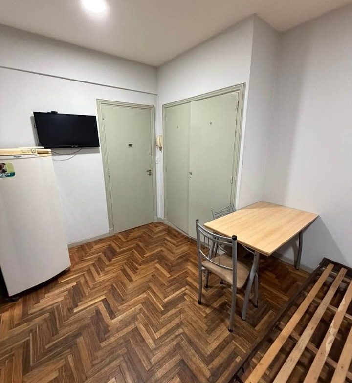 Monoambiente en venta sobre Av. Colón – U$S 34.900