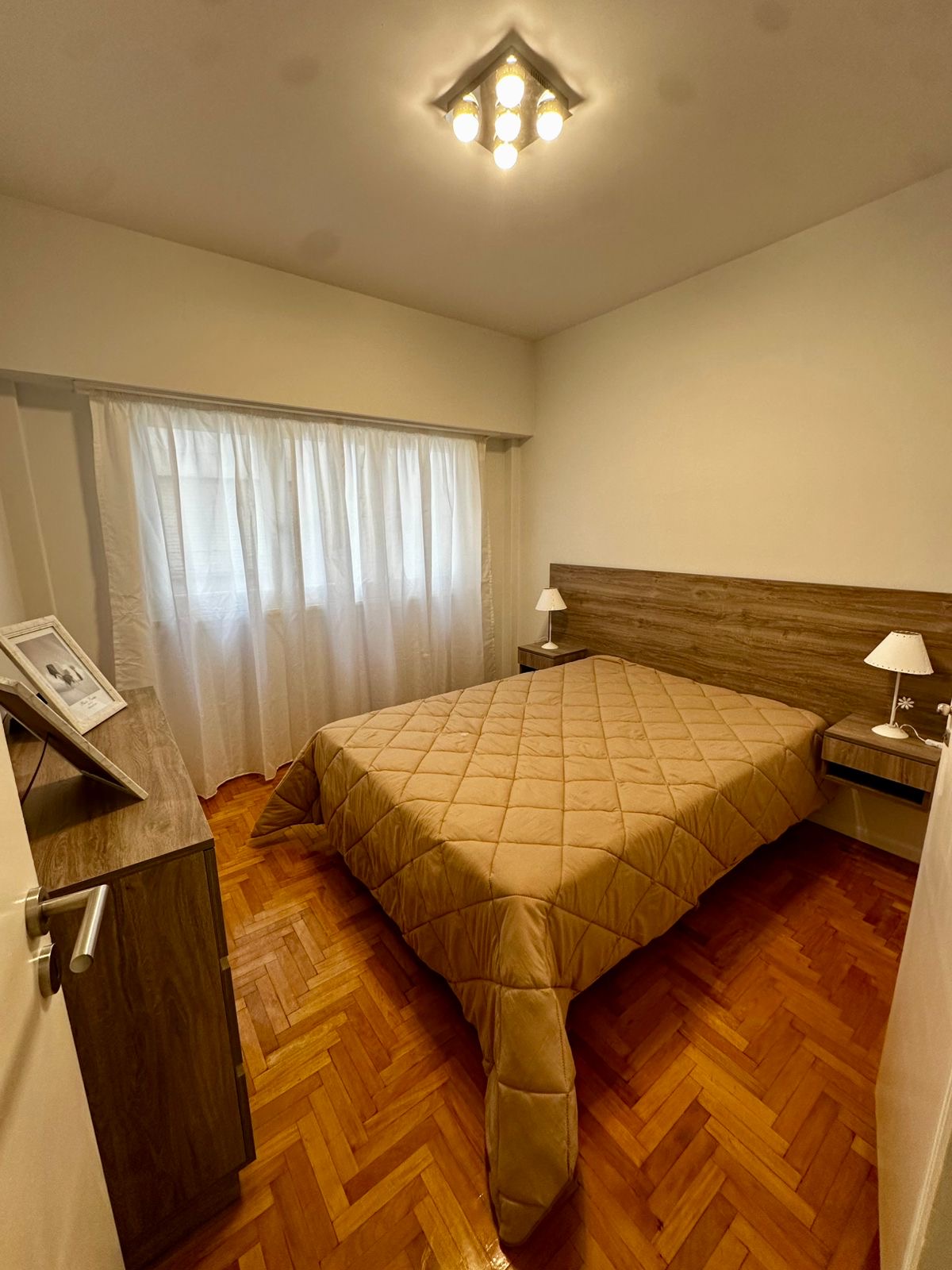 84ddbe87-0935-4d23-998d-a108c9b0920f DEPARTAMENTO 2 AMBIENTES CON DEPENDENCIA Y BALCÓN – SANTA FE 2100