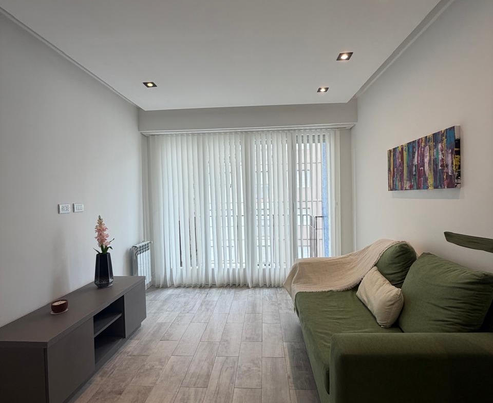 DEPARTAMENTO 2 AMBIENTES CON DEPENDENCIA Y BALCÓN – MORENO 2200