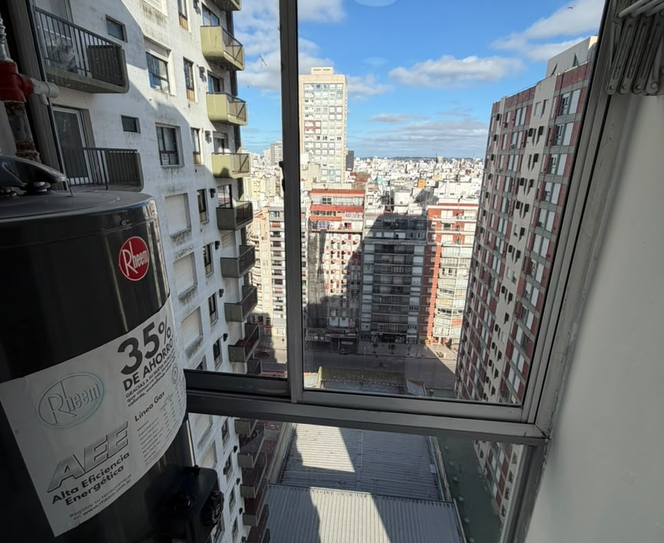 DEPARTAMENTO 2 AMBIENTES CON BALCÓN, VISTA PANORÁMICA Y COCHERA