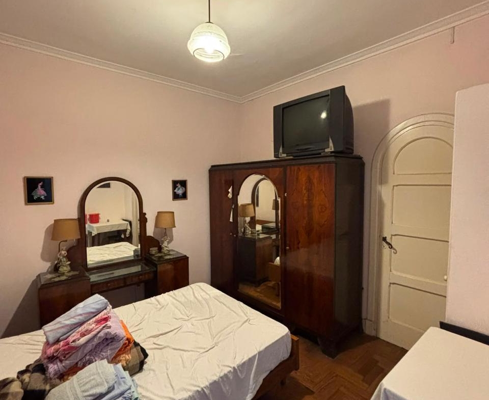 Casa de 5 Ambientes a Reciclar con Local Comercial | Entre Ríos 2700 | U$S 280.000