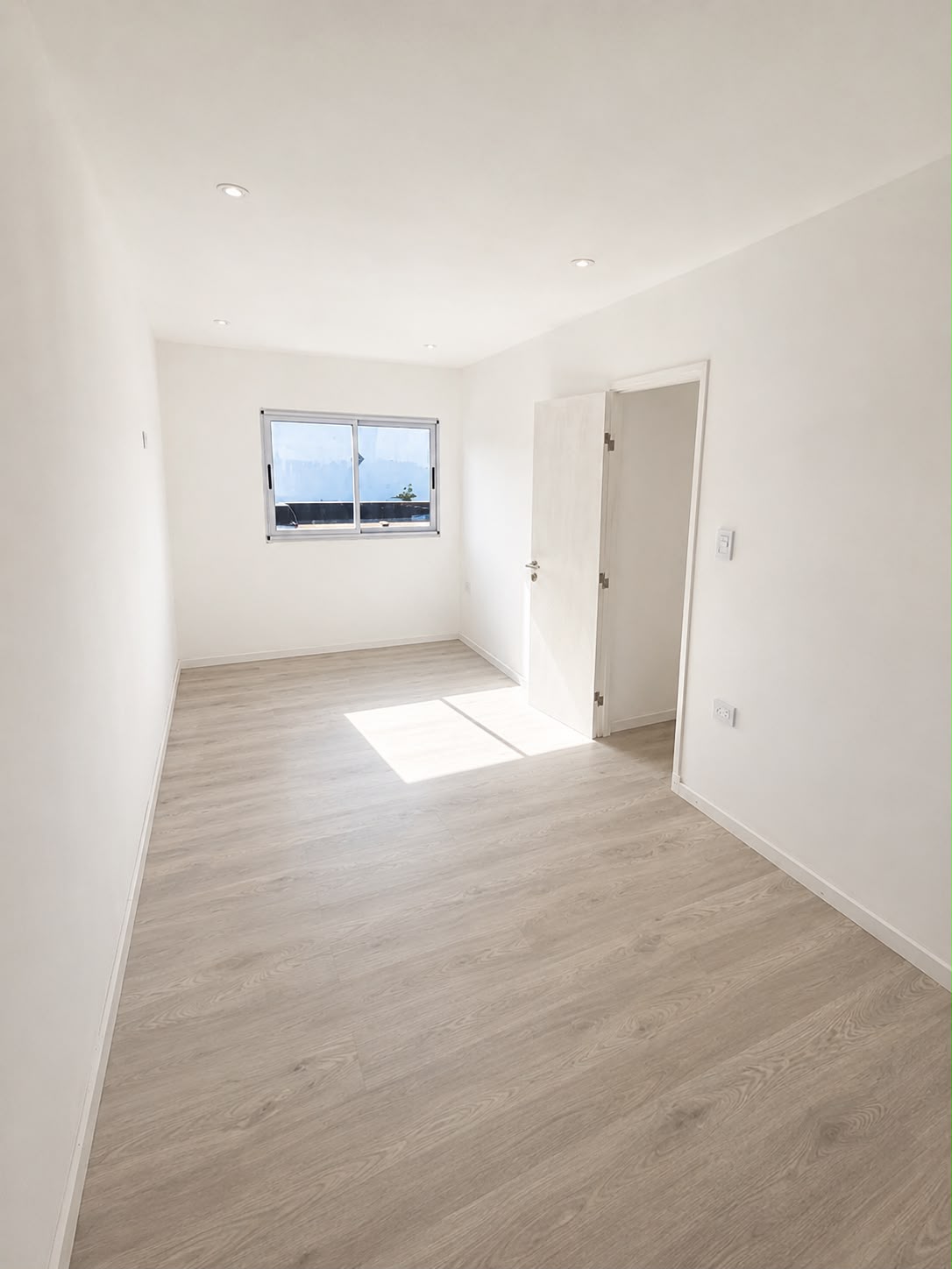 WhatsApp Image 2026-08-26 at 08.59.55 (4) PH DE 4 AMBIENTES EN DUPLEX A ESTRENAR – ZONA DON BOSCO