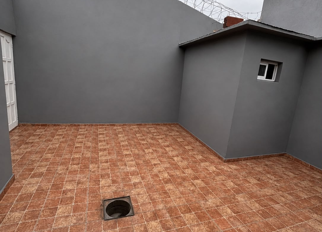 CHALET DE 3 AMBIENTES CON GARAGE Y PATIO PROPIO | ZONA PRIMERA JUNTA