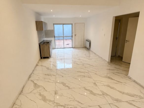 CHALET DE 3 AMBIENTES CON GARAGE Y PATIO PROPIO | ZONA PRIMERA JUNTA