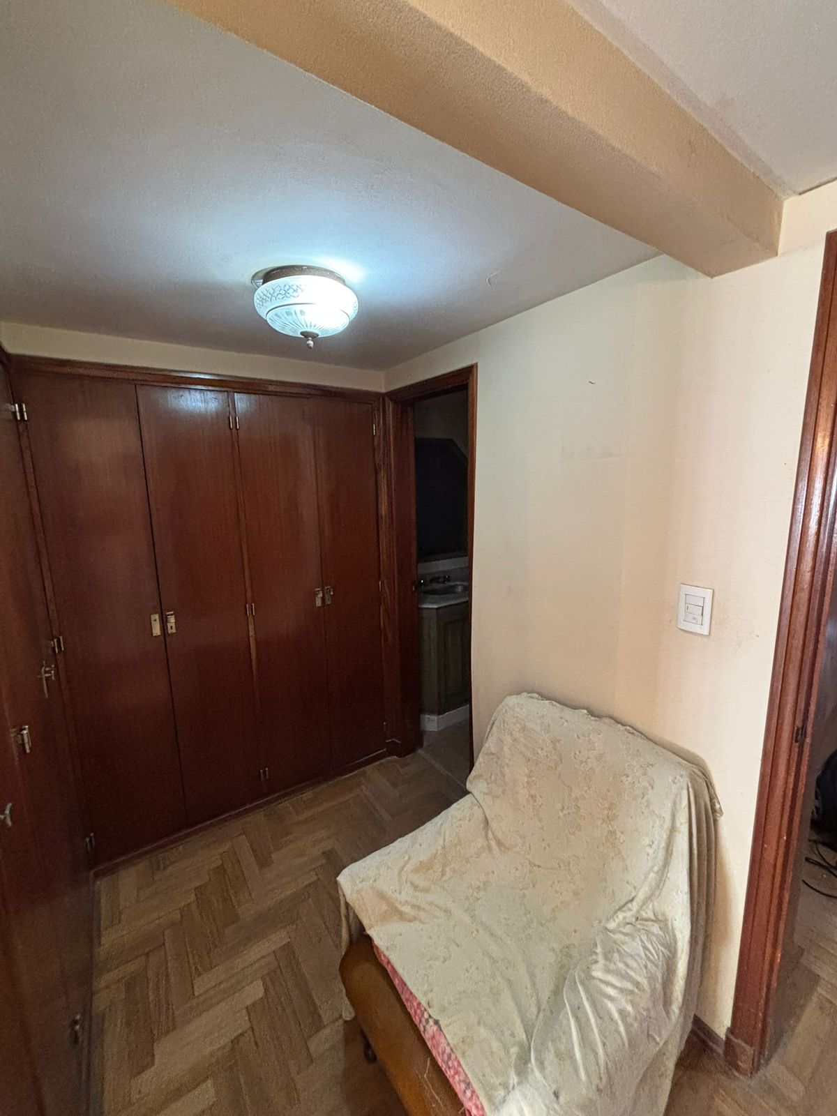 WhatsApp Image 2026-08-26 at 10.30.16 (1) PISO ENTERO DE 200M2 EN ZONA PLAZA MITRE