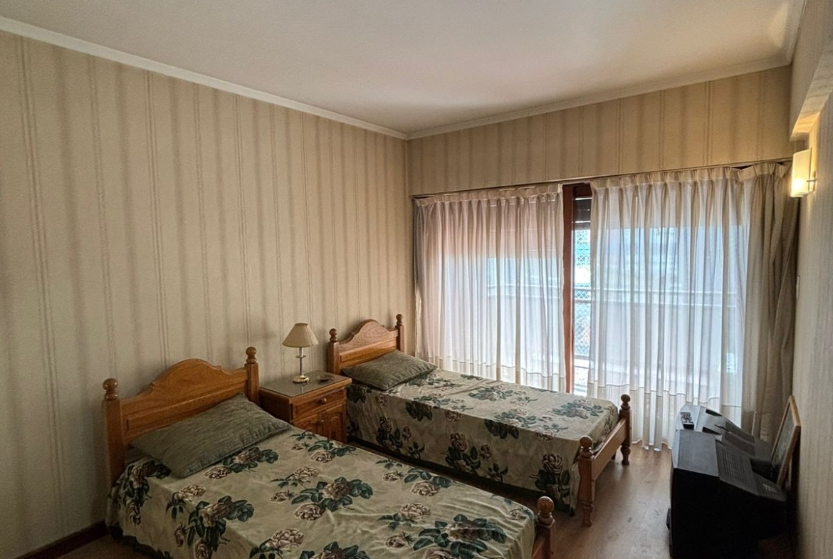 PISO ENTERO DE 200M2 EN ZONA PLAZA MITRE