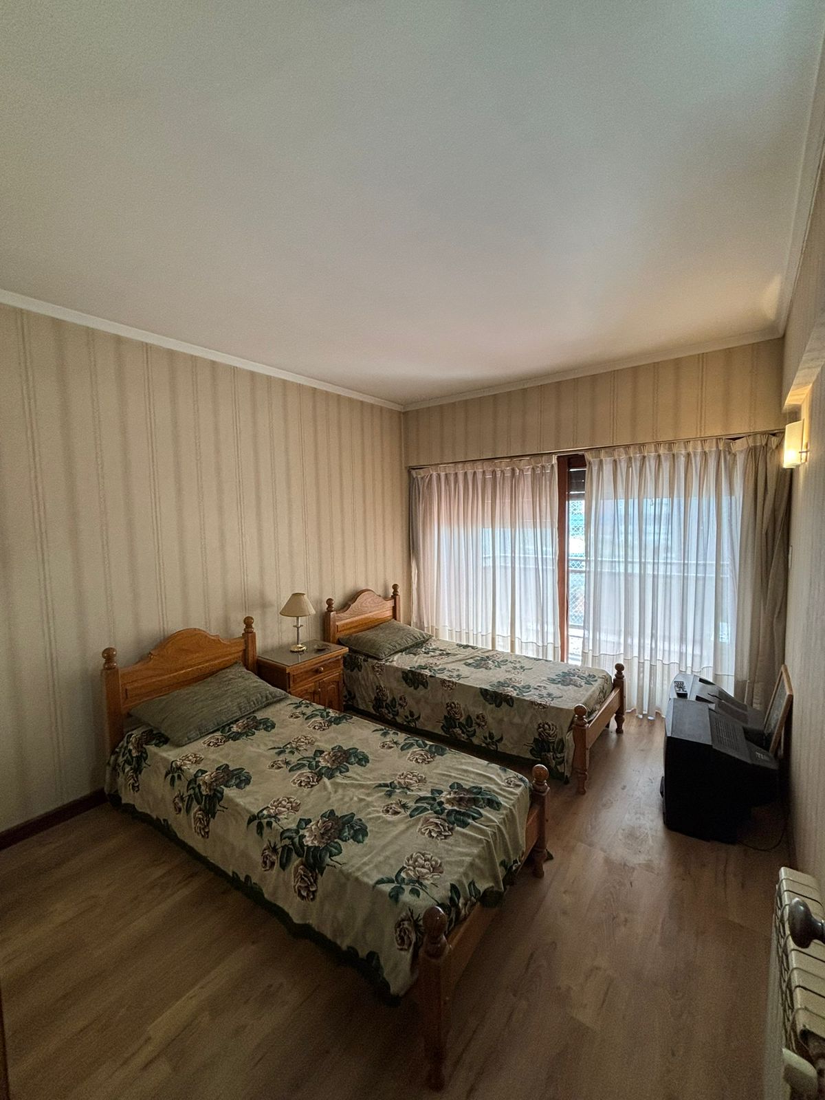 WhatsApp Image 2026-08-26 at 10.30.16 PISO ENTERO DE 200M2 EN ZONA PLAZA MITRE