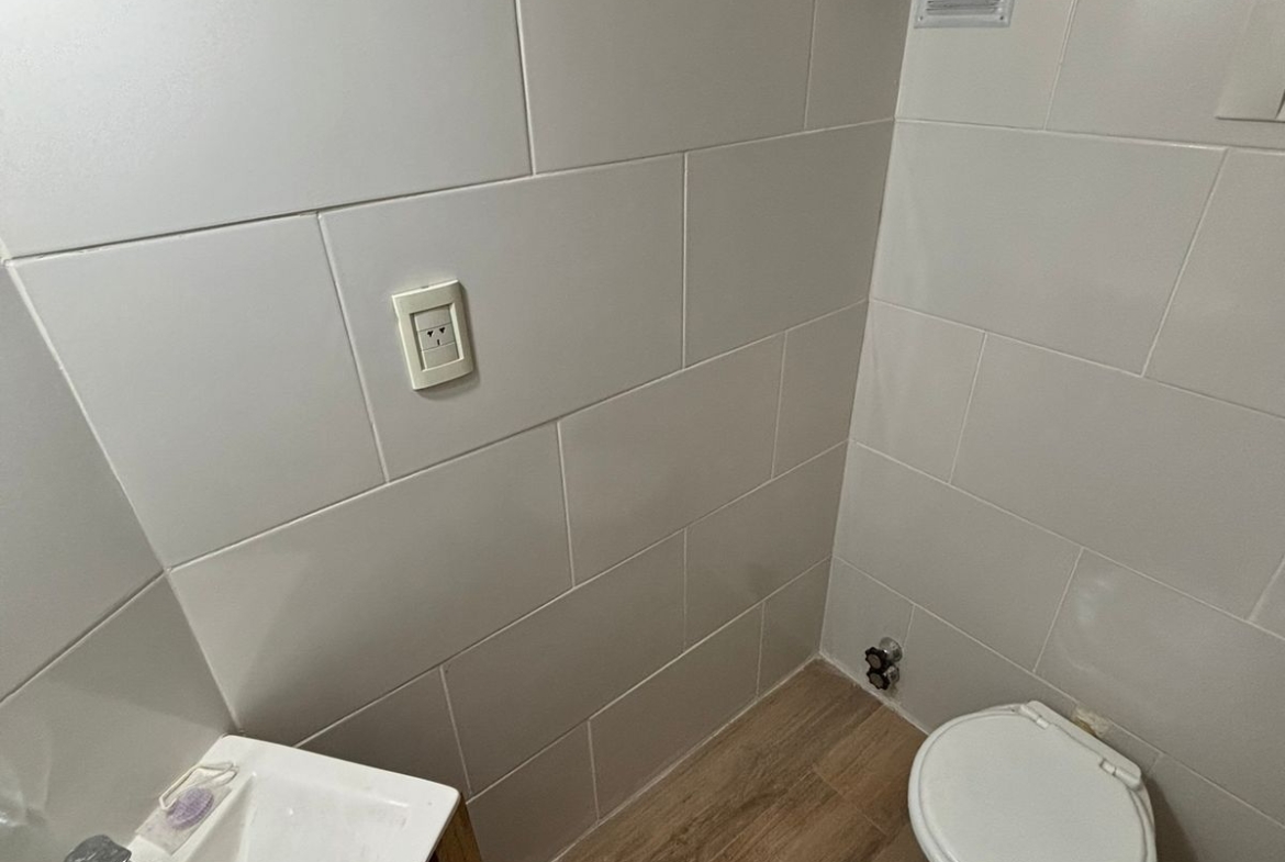 PISO ENTERO DE 200M2 EN ZONA PLAZA MITRE