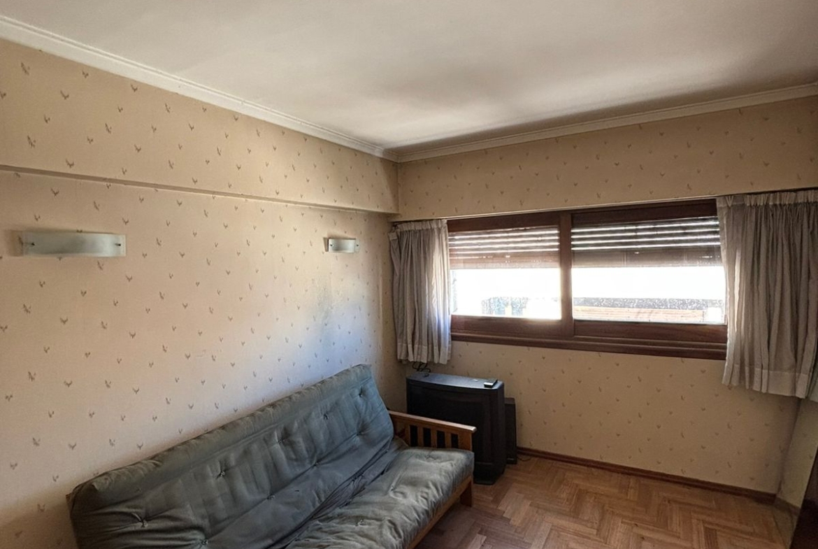 PISO ENTERO DE 200M2 EN ZONA PLAZA MITRE