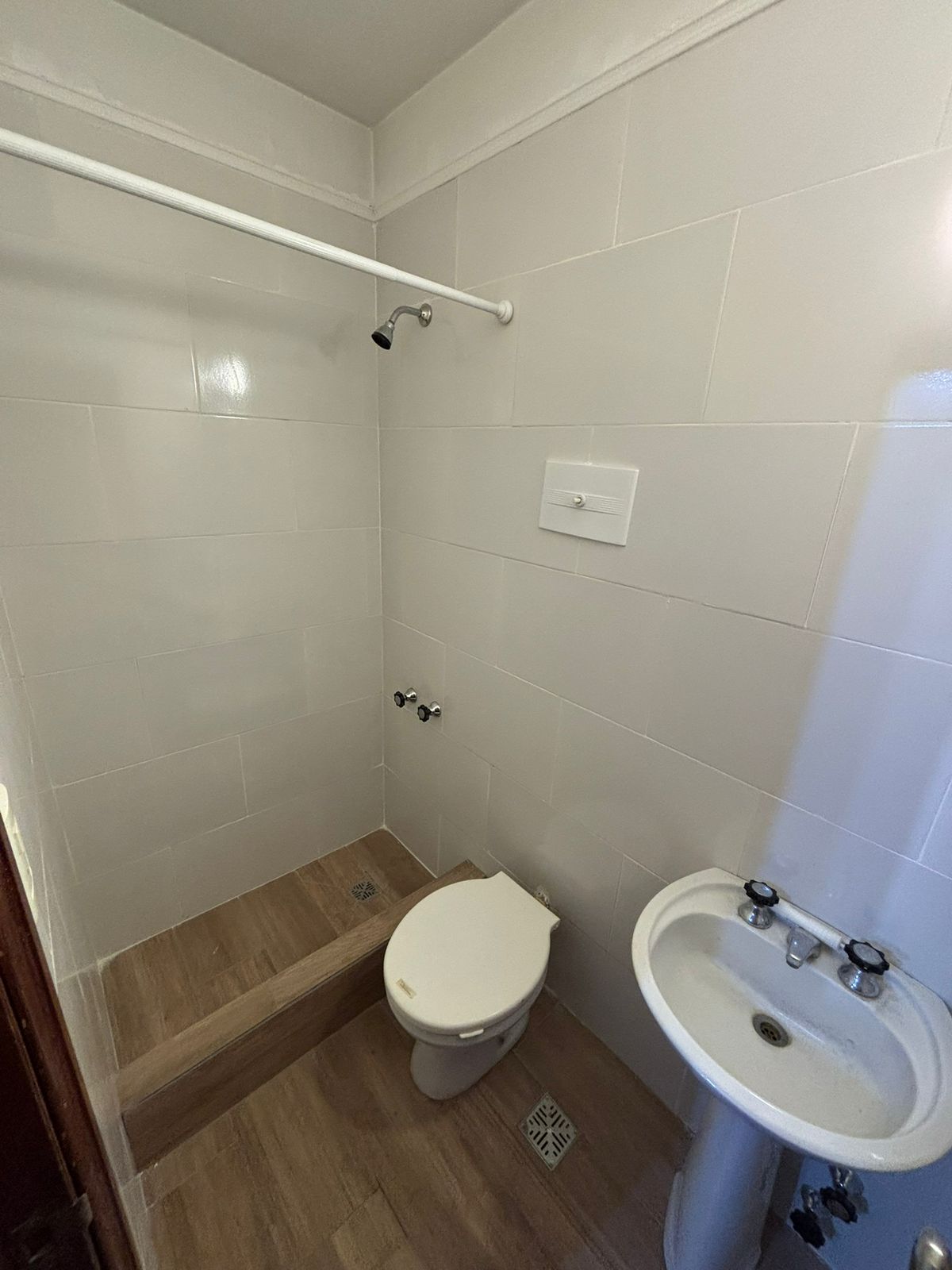 WhatsApp Image 2026-08-26 at 10.30.20 (1) PISO ENTERO DE 200M2 EN ZONA PLAZA MITRE