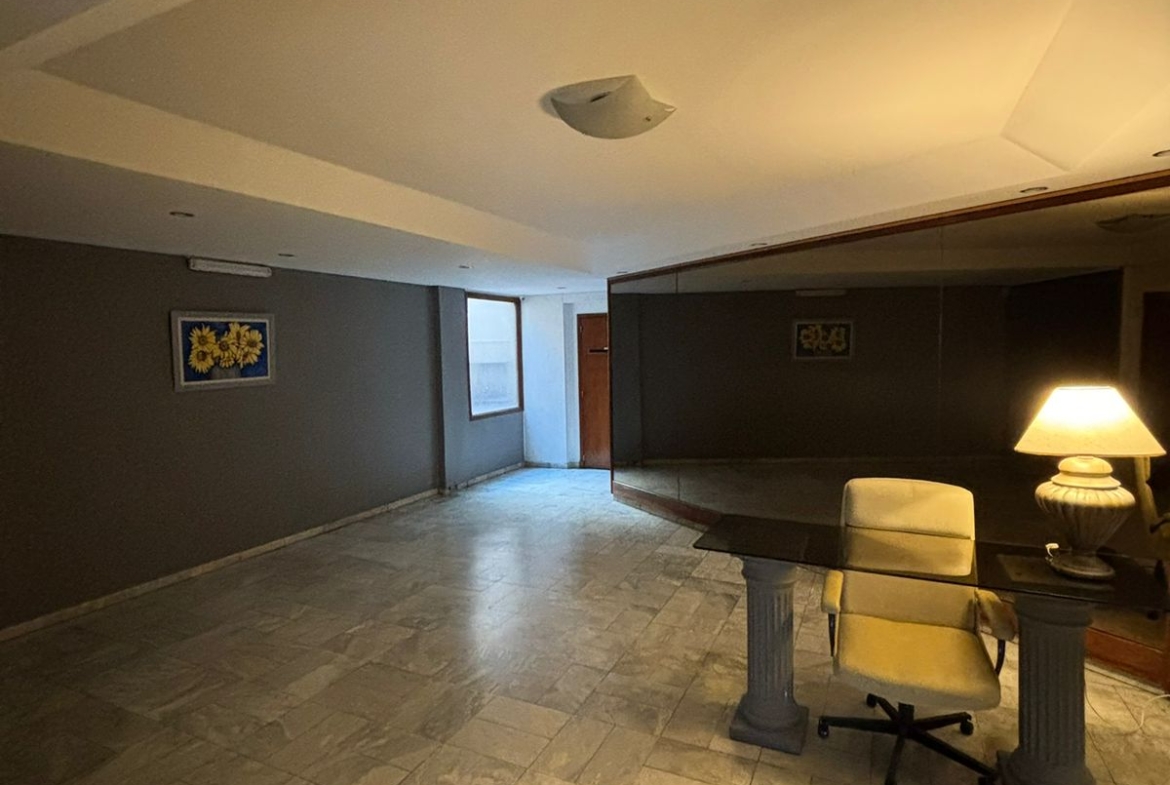 PISO ENTERO DE 200M2 EN ZONA PLAZA MITRE