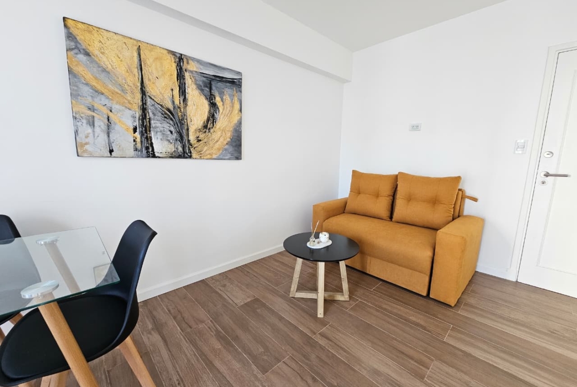 DEPARTAMENTO 2 AMBIENTES AL FRENTE CON BALCON EN ZONA CENTRO