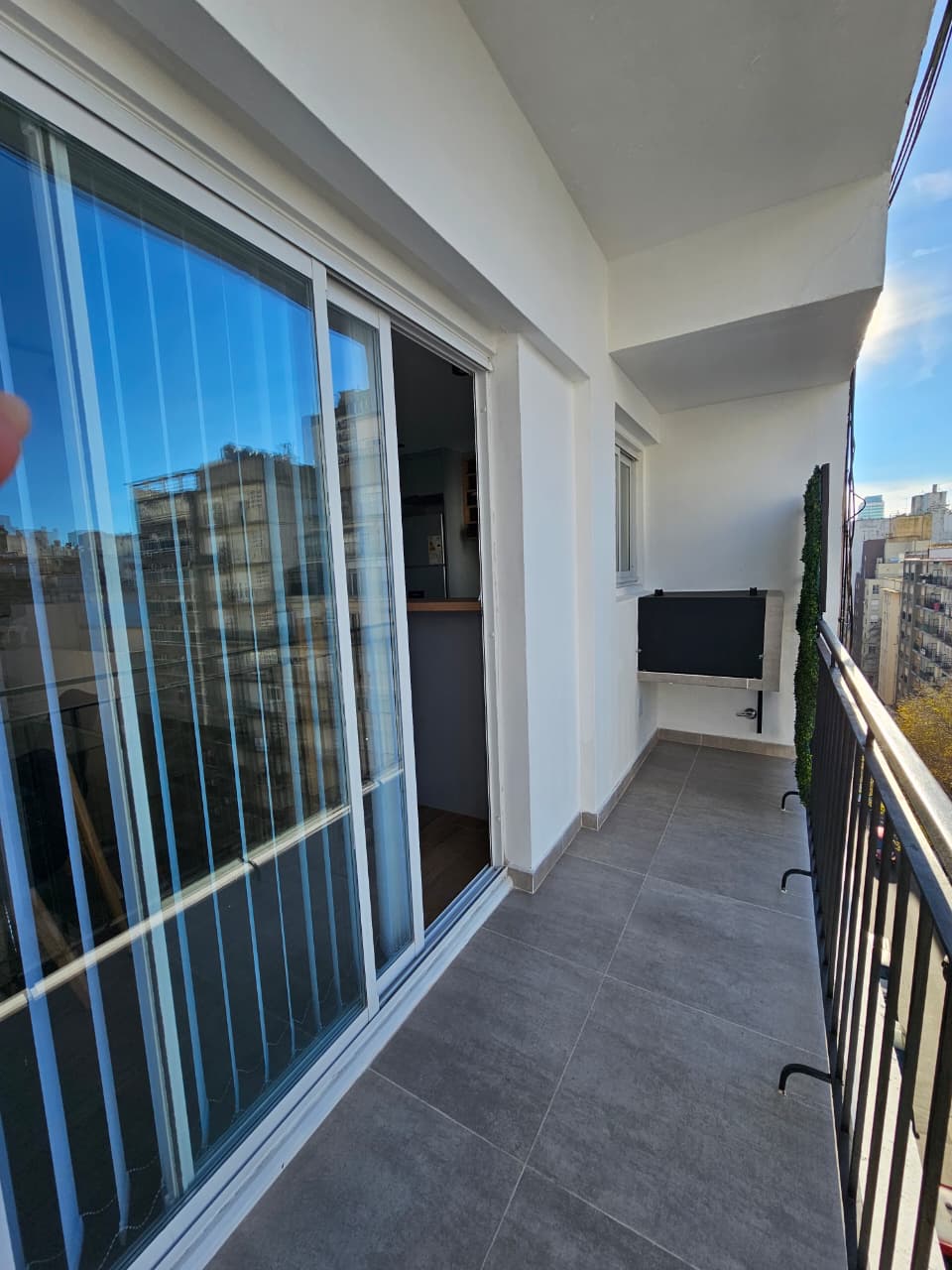 WhatsApp Image 2026-08-26 at 11.36.15 (3) DEPARTAMENTO 2 AMBIENTES AL FRENTE CON BALCON EN ZONA CENTRO