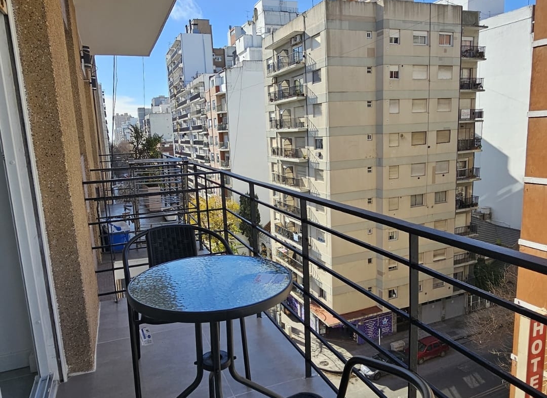 DEPARTAMENTO 3 AMBIENTES CON BALCON EN ZONA PLAZA MITRE