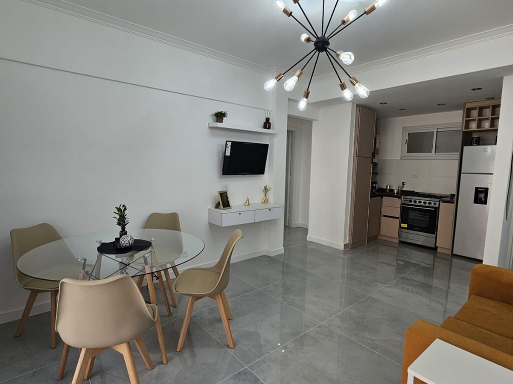 DEPARTAMENTO 3 AMBIENTES CON BALCON EN ZONA PLAZA MITRE