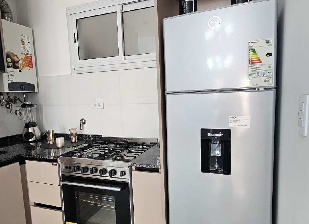 DEPARTAMENTO 3 AMBIENTES CON BALCON EN ZONA PLAZA MITRE