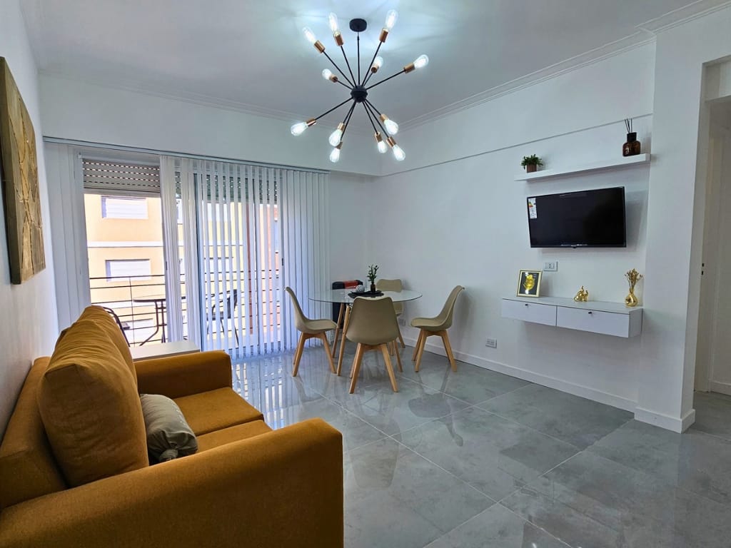 DEPARTAMENTO 3 AMBIENTES CON BALCON EN ZONA PLAZA MITRE