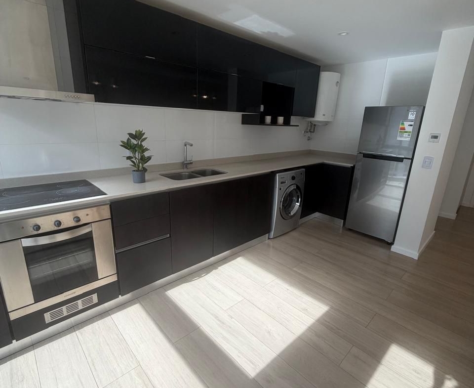 2 AMBIENTES A LA CALLE CON VISTA A PLAZA COLÓN | NOVECENTO | U$S 135.000