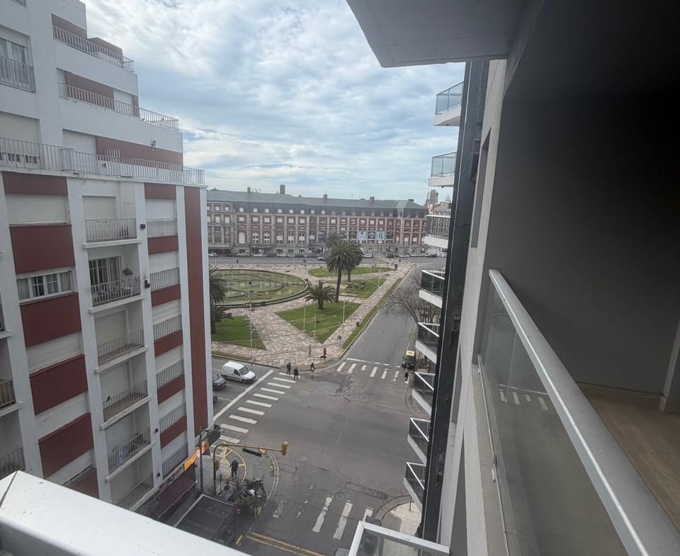 2 AMBIENTES A LA CALLE CON VISTA A PLAZA COLÓN | NOVECENTO | U$S 135.000