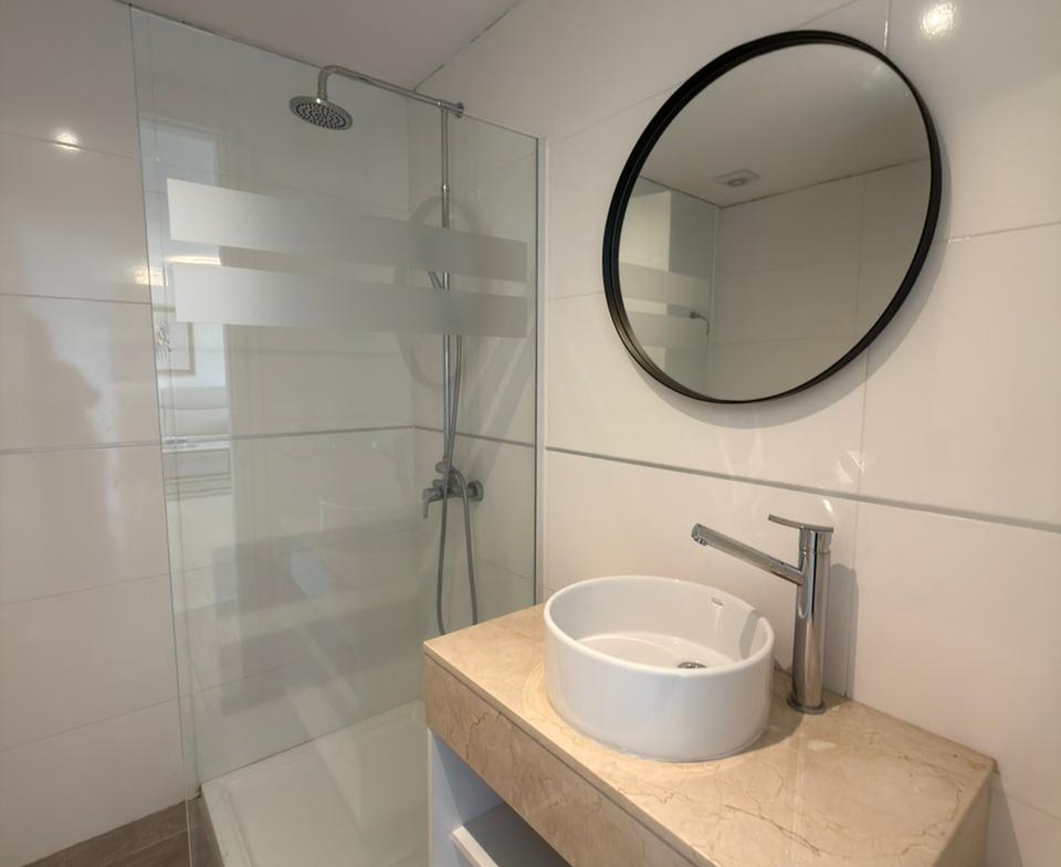 2 AMBIENTES DE CATEGORÍA CON VISTA PLENA AL MAR | EDIFICIO NOVECENTO | U$S 189.000