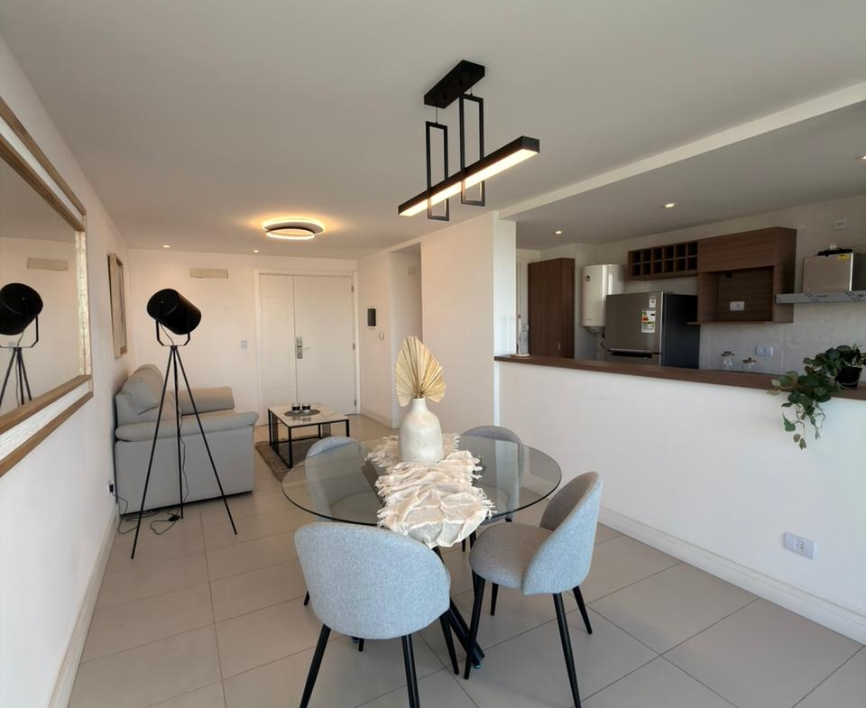 2 AMBIENTES DE CATEGORÍA CON VISTA PLENA AL MAR | EDIFICIO NOVECENTO | U$S 189.000