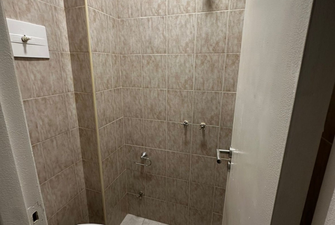 DEPARTAMENTO 2 AMBIENTES CON DEPENDENCIA Y BALCÓN – SANTA FE 2100