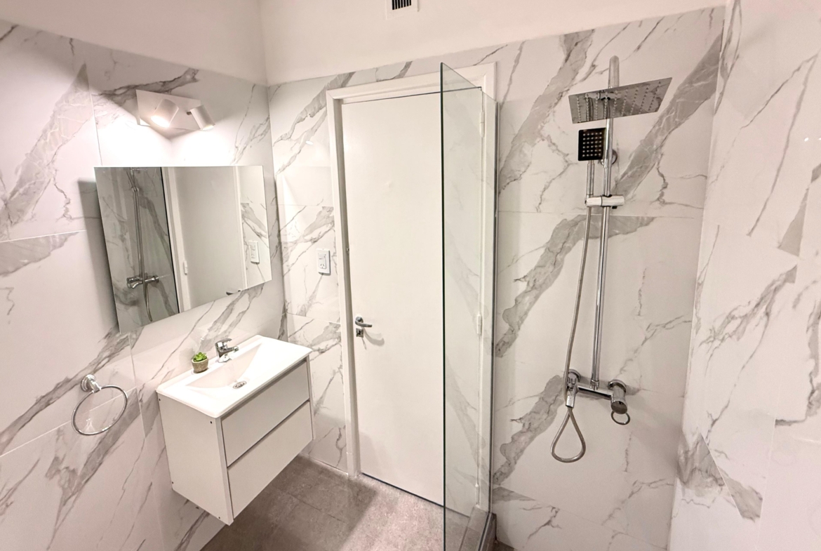 2 AMBIENTES A LA CALLE CON BALCÓN FRANCÉS | PLAZA COLÓN | U$S 83.500