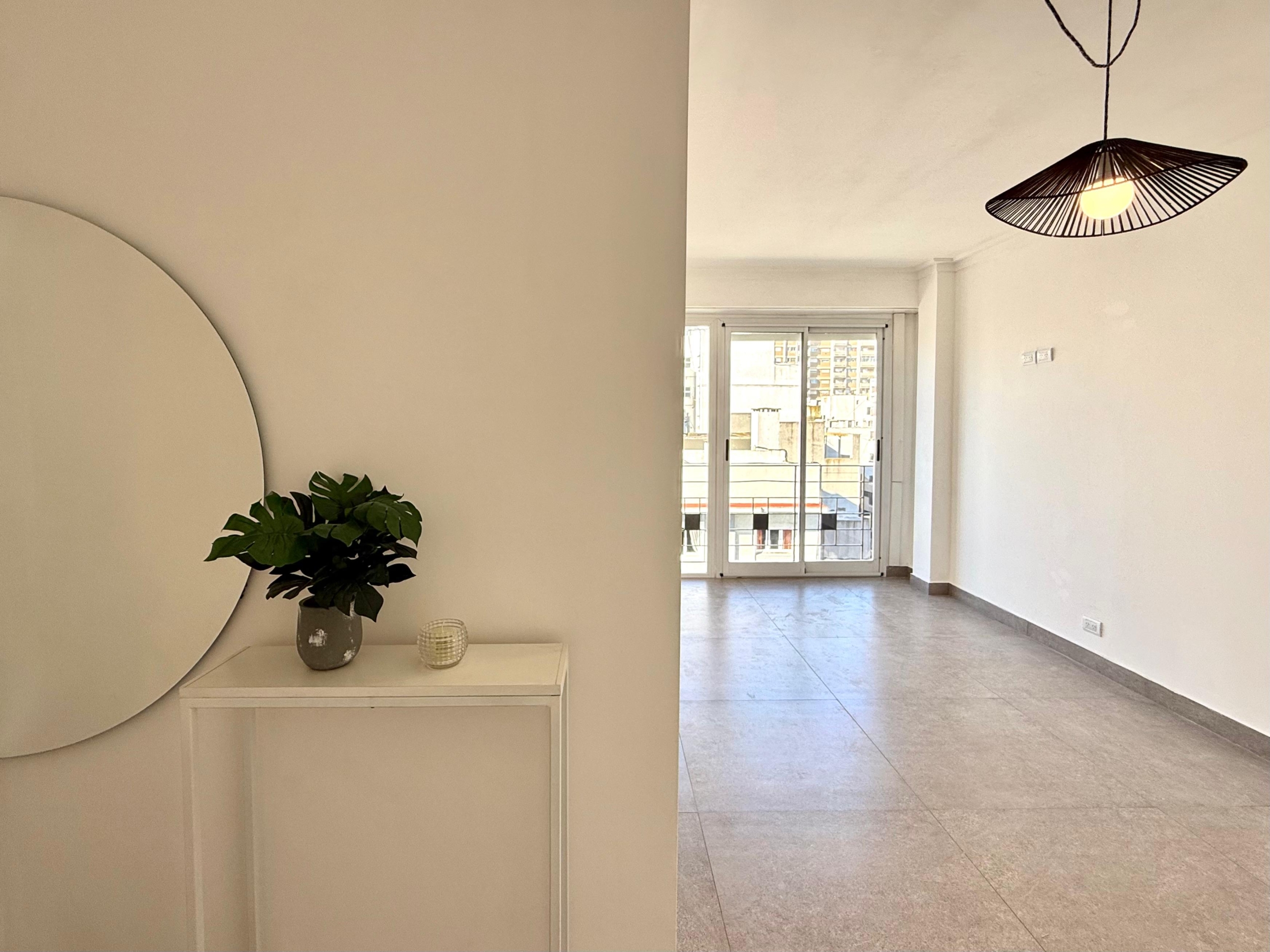 2 AMBIENTES A LA CALLE CON BALCÓN FRANCÉS | PLAZA COLÓN | U$S 83.500