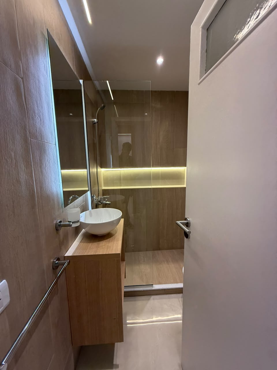 Departamento de 3 ambientes a la calle con balcón – Bolívar 2240