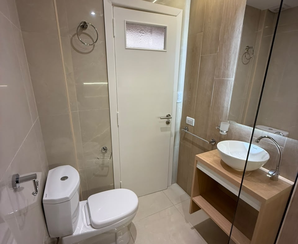 Departamento de 3 ambientes a la calle con balcón – Bolívar 2240