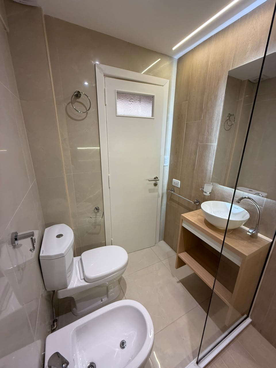 Departamento de 3 ambientes a la calle con balcón – Bolívar 2240