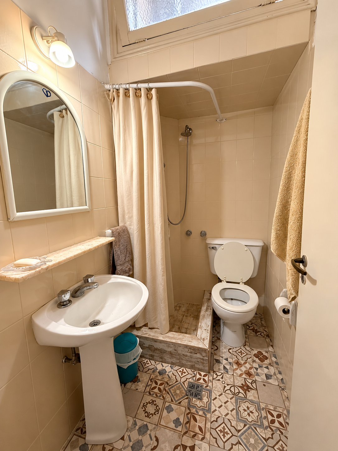A5F7955D-DF4A-46D3-973B-FC5C0E80EB40 CASA DE 4 AMBIENTES CON ESCRITORIO, GARAJE Y PATIO