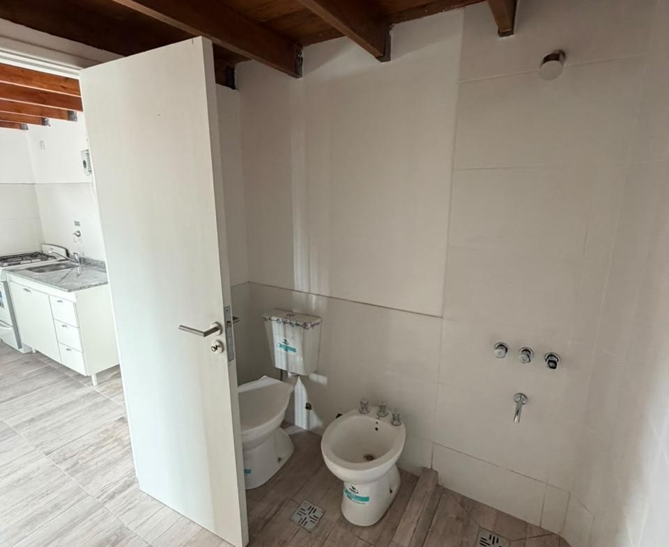 PH TIPO LOFT RECICLADO A NUEVO CON ENTRADA INDEPENDIENTE
