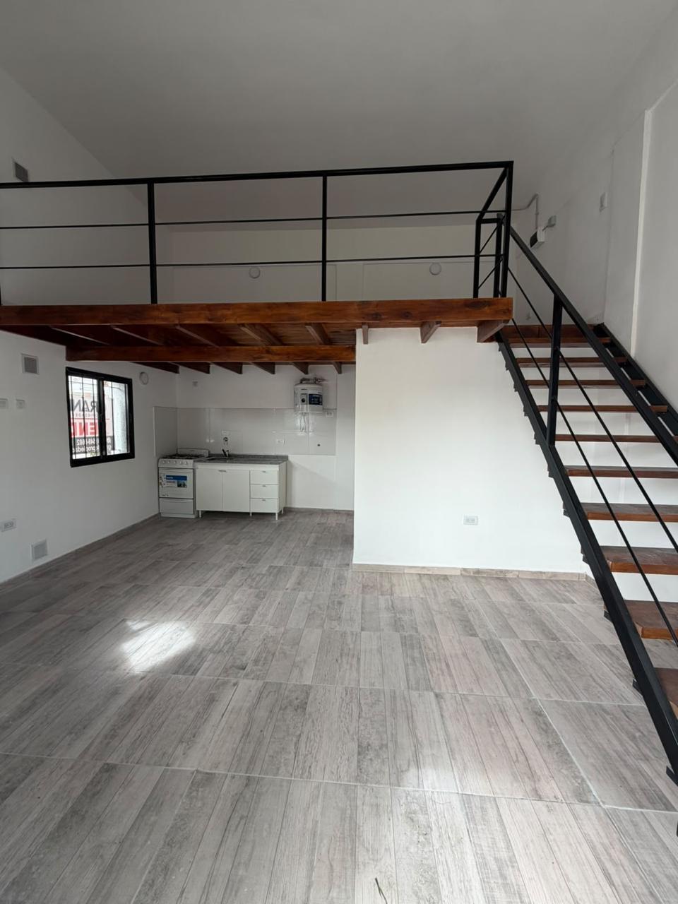 PH TIPO LOFT RECICLADO A NUEVO CON ENTRADA INDEPENDIENTE
