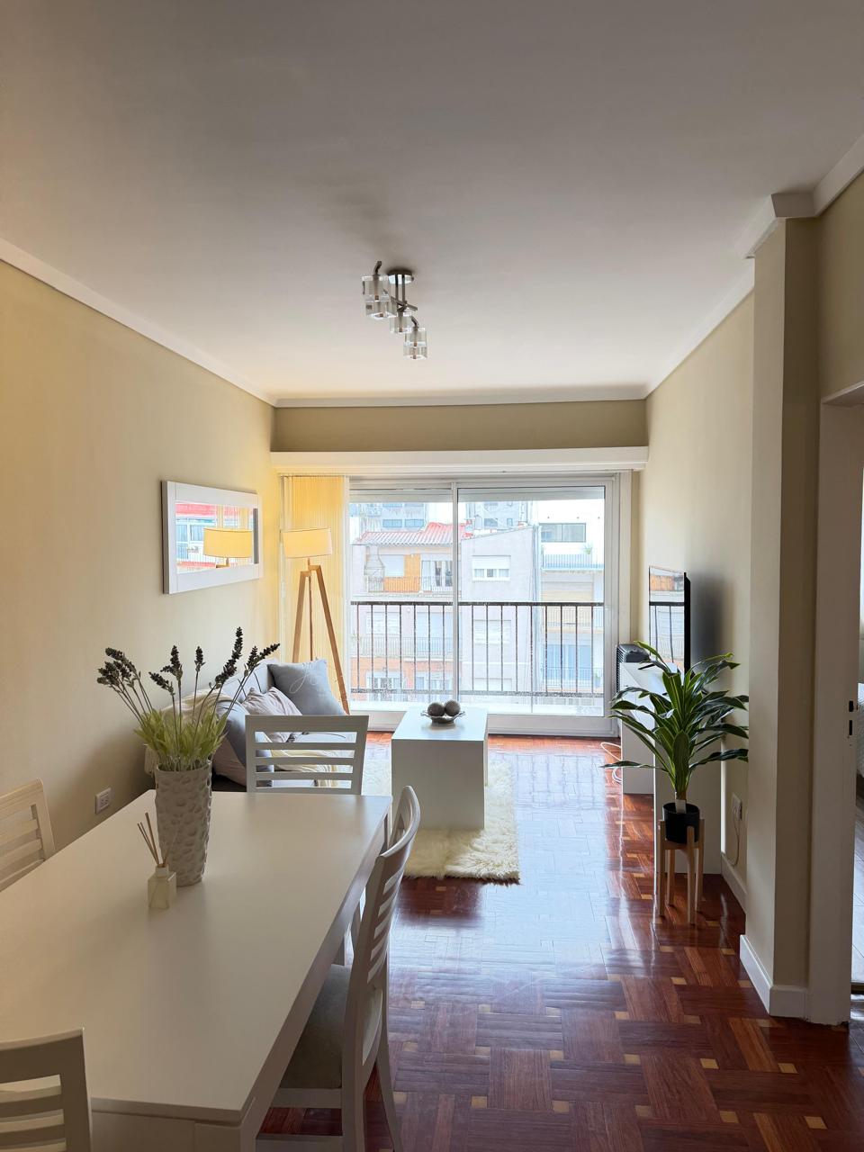 DEPARTAMENTO DE 3 AMBIENTES CON BALCÓN – MORENO 2234