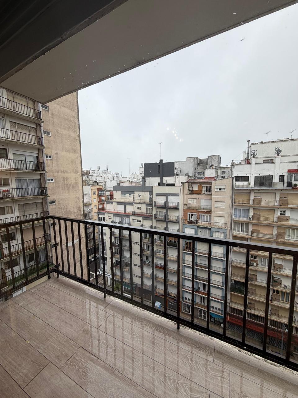 DEPARTAMENTO DE 3 AMBIENTES CON BALCÓN – MORENO 2234
