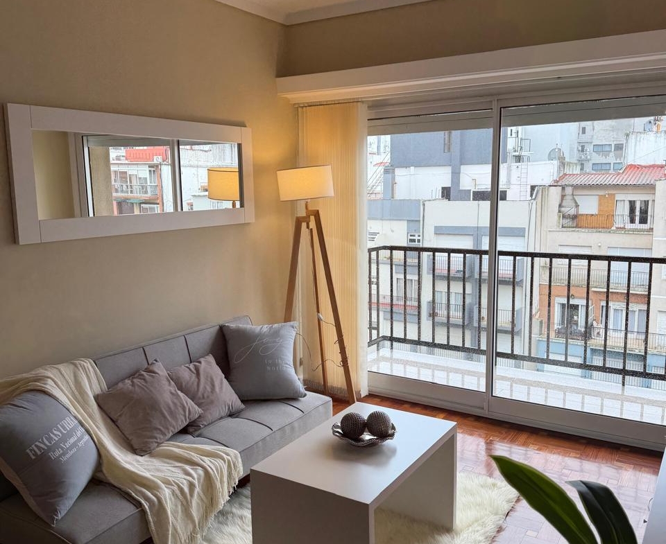 DEPARTAMENTO DE 3 AMBIENTES CON BALCÓN – MORENO 2234