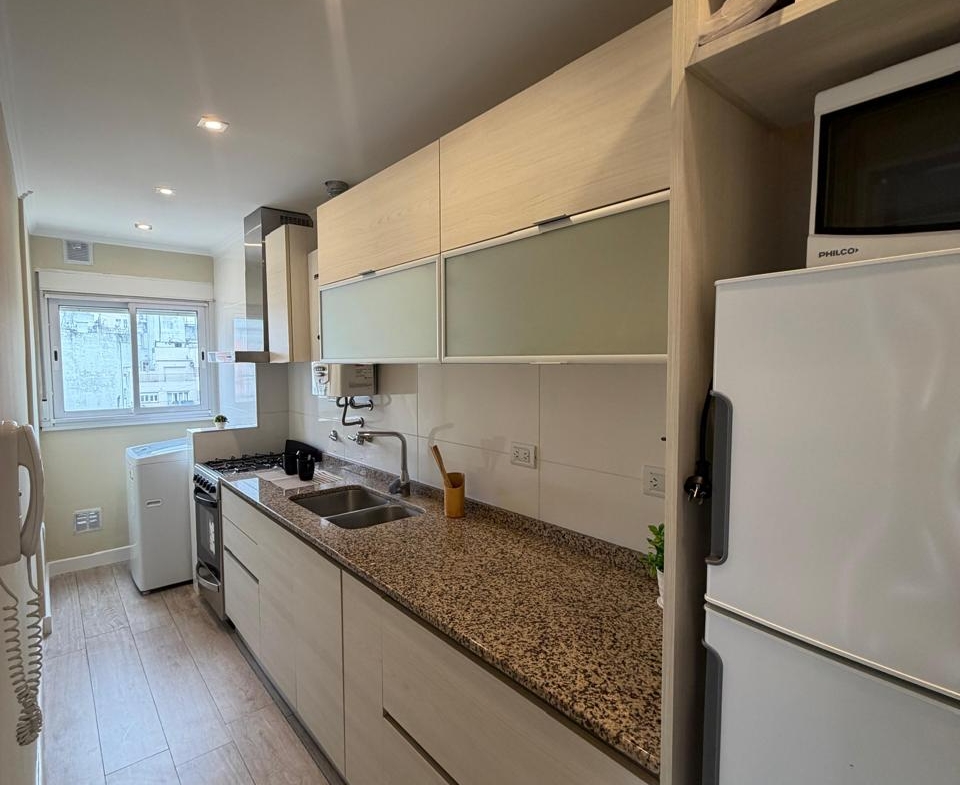 DEPARTAMENTO DE 3 AMBIENTES CON BALCÓN – MORENO 2234