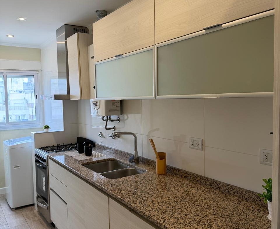 DEPARTAMENTO DE 3 AMBIENTES CON BALCÓN – MORENO 2234