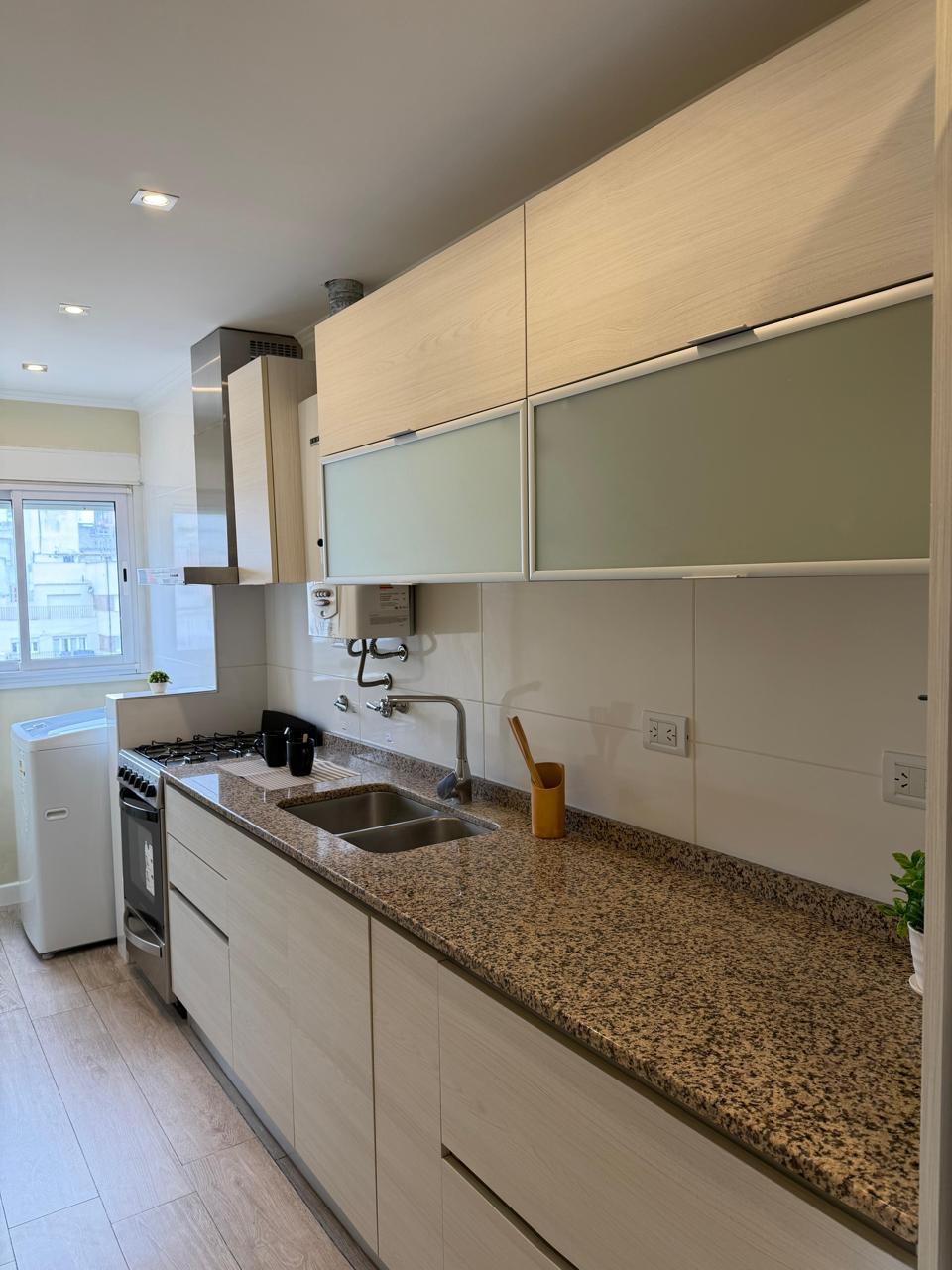 DEPARTAMENTO DE 3 AMBIENTES CON BALCÓN – MORENO 2234