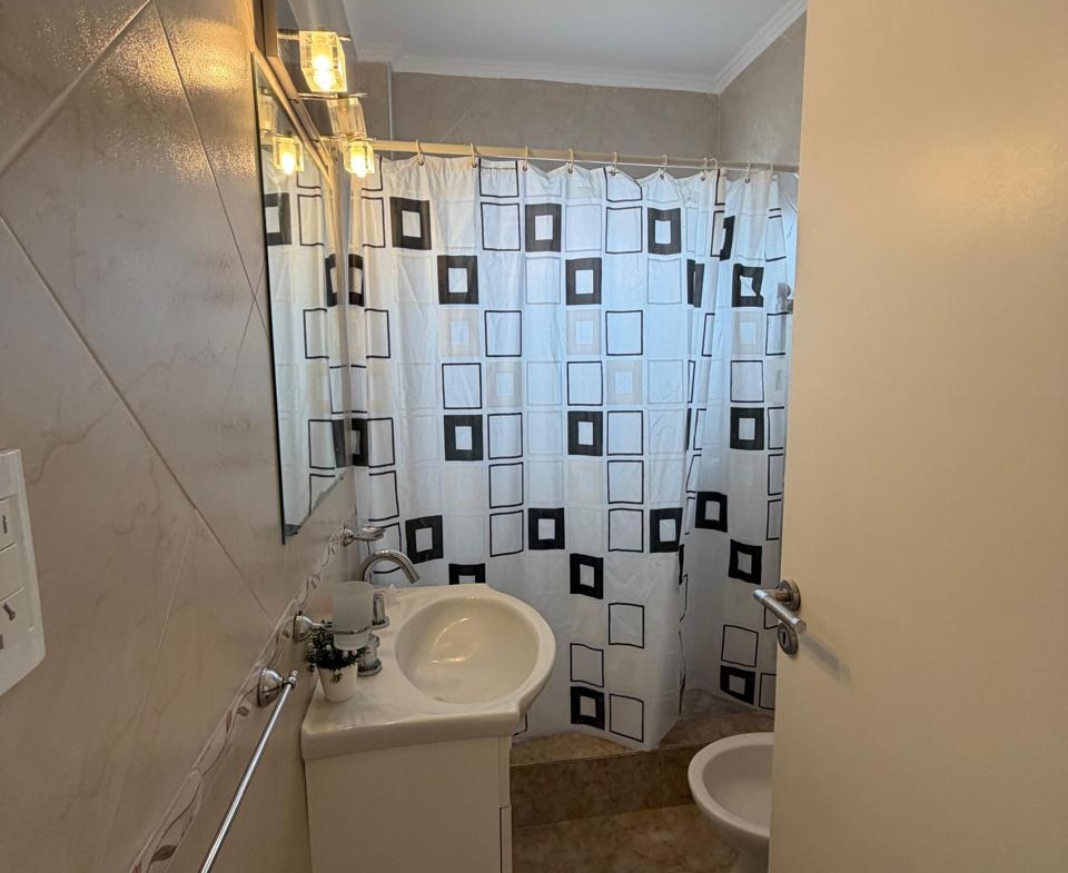 DEPARTAMENTO DE 3 AMBIENTES CON BALCÓN – MORENO 2234