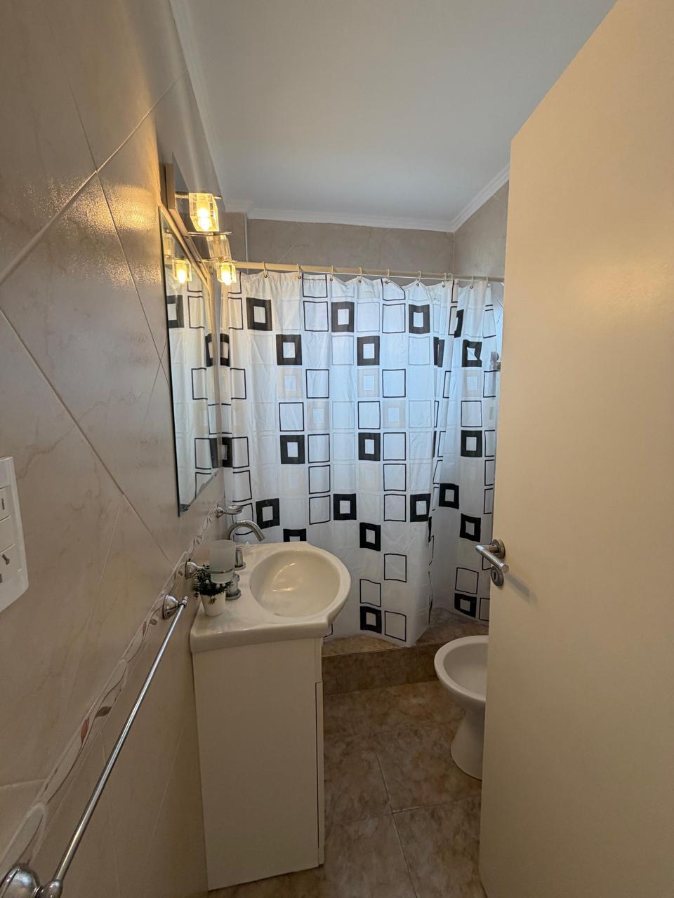 DEPARTAMENTO DE 3 AMBIENTES CON BALCÓN – MORENO 2234
