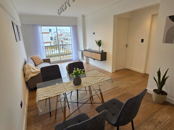 DEPARTAMENTO DE 2 AMBIENTES CON DOBLE BALCÓN – TORRE ANSER – CORRIENTES 2432