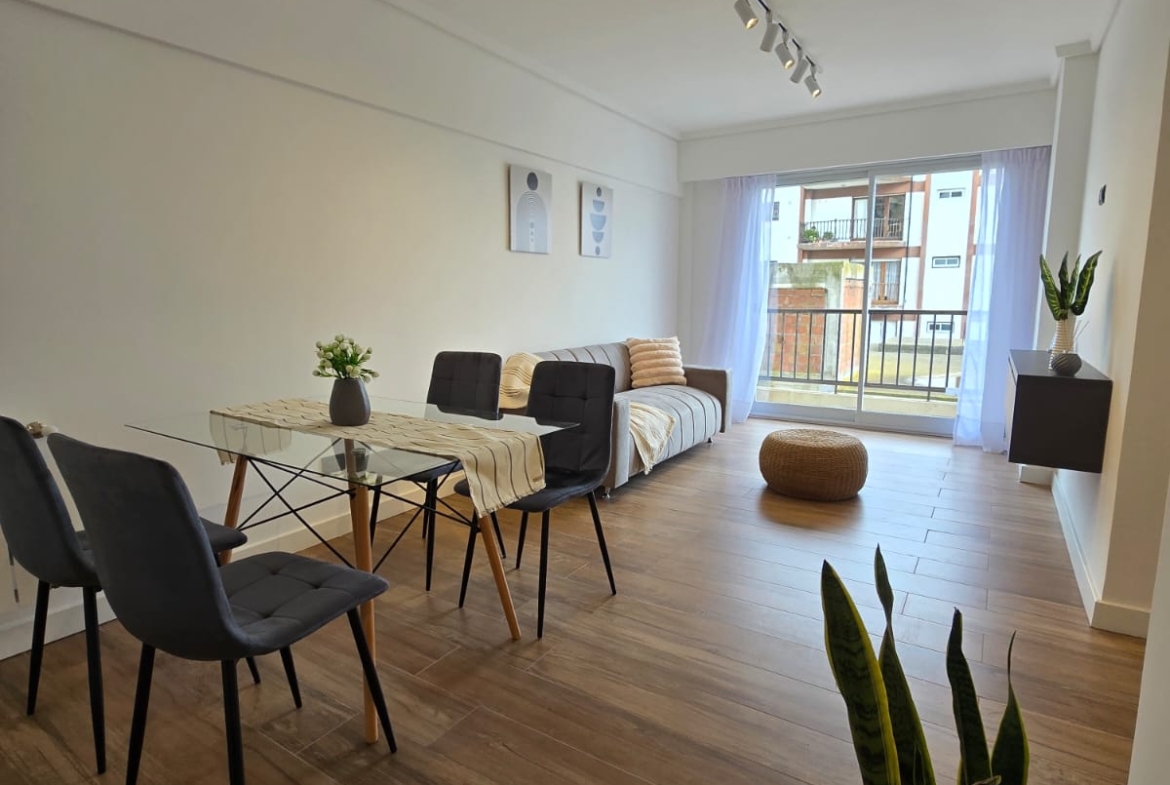 DEPARTAMENTO DE 2 AMBIENTES CON DOBLE BALCÓN – TORRE ANSER – CORRIENTES 2432