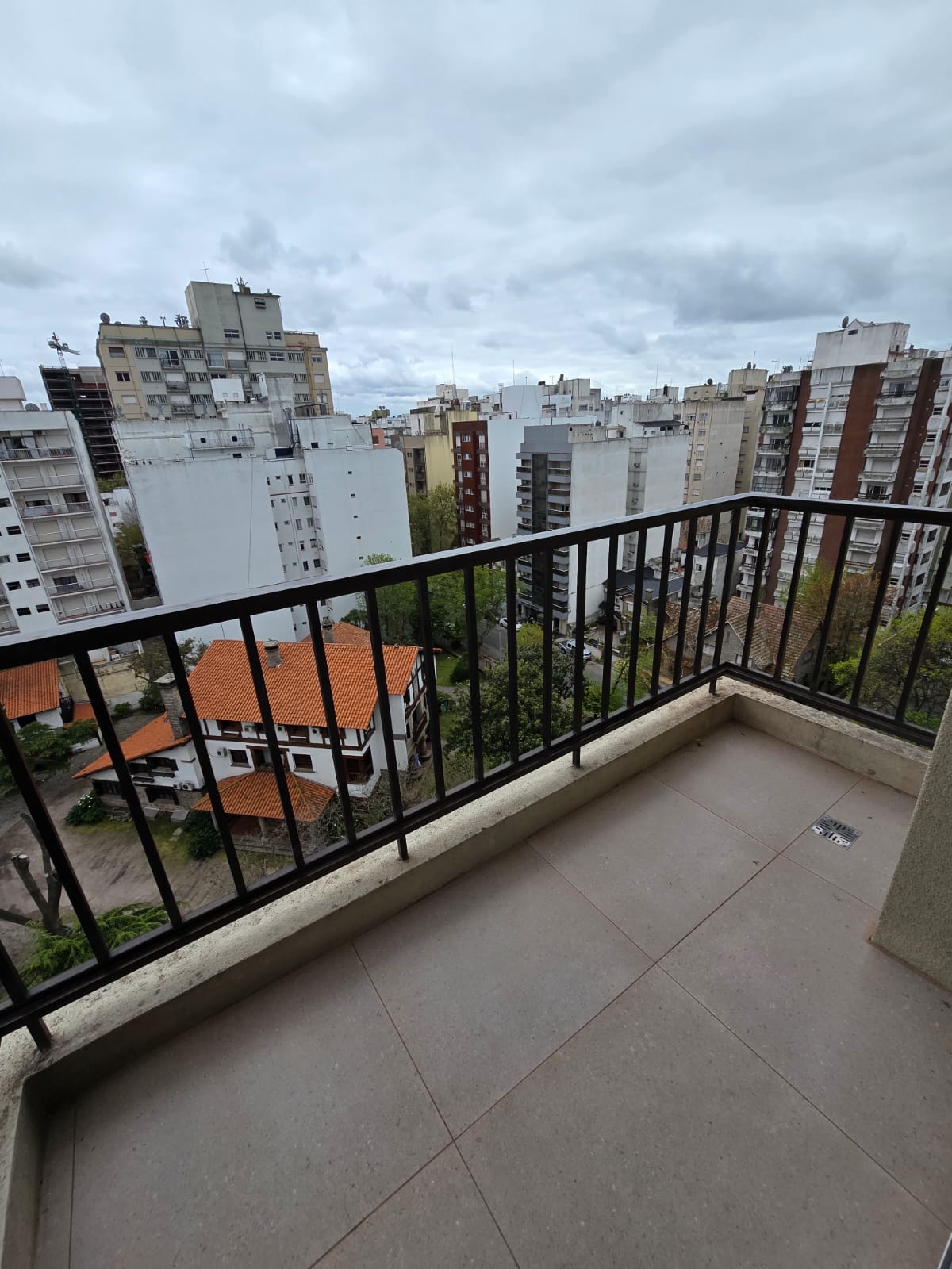 WhatsApp Image 2026-10-19 at 12.58.53 (4) DEPARTAMENTO DE 2 AMBIENTES CON DOBLE BALCÓN – TORRE ANSER – CORRIENTES 2432