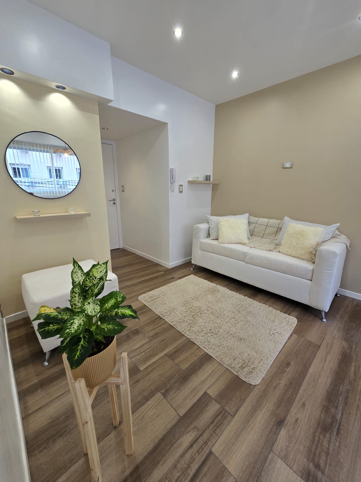 DEPARTAMENTO DE 2 AMBIENTES COMPLETAMENTE RECICLADO – BROWN 1712